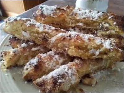 Trouvez la bonne orthographe de cette viennoiserie torsadée à base de pâtes feuilletées et garnie d'une crème pâtissière.