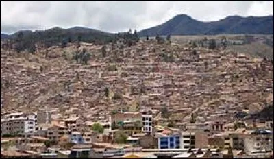 Dans quel pays se trouve la ville de Cuzco ?