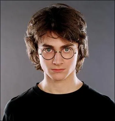 Quel est le nom de lui qui joue le rle d'Harry Potter?