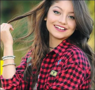 Où est née Karol Sevilla ?