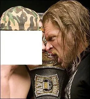 Qui est ce catcheur qui tient tte  triple h ?