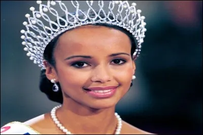 Qui est la 70e Miss France élue pour l'année 2000 ?