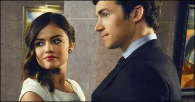 Pourquoi Ezra Fitz a-t-il quitté Aria dans la saison 2 de PLL ?