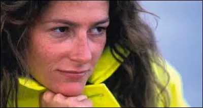 Comment s'appelait le bateau de Florence Arthaud (la petite fiancée de l'Atlantique) sur lequel elle a remporté la Route du Rhum ?