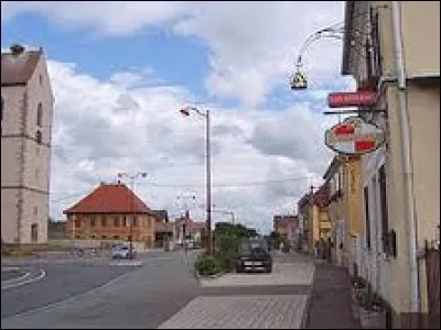 Cette promenade dominicale commence dans le Haut-Rhin, à Battenheim. Nous sommes dans l'ancienne région ...