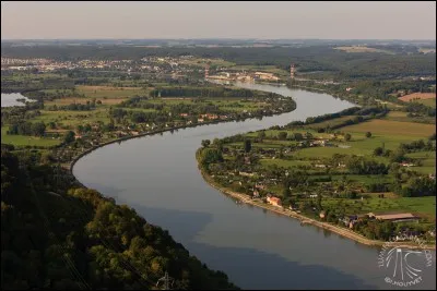 Dans quelle ville ne passe pas la Seine ?