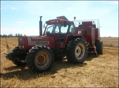 Quelle est la marque de ce tracteur ?