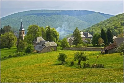 De quel massif montagneux fait partie le massif du Morvan ?