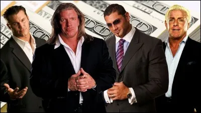 Après DX, avec qui Triple H s'est-il allié ?