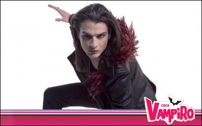 Comment s'appelle le vampire qui est amoureux de Daisy ?