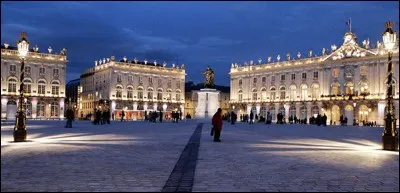 Nous partons de l'ancienne capitale des ducs de Lorraine. Quelle est cette ville ?