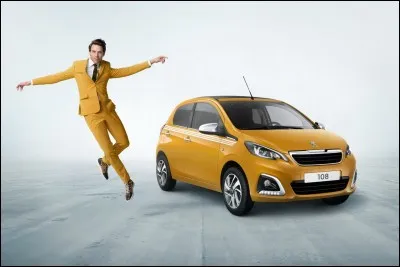 Dans le spot de la 108 Peugeot, on voit Mika porter des costumes assortis aux différents coloris de la voiture en écoutant sa chanson...