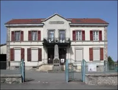 Cette balade commence dans le Territoire de Belfort, à Angeot. Nous nous situons en région ...