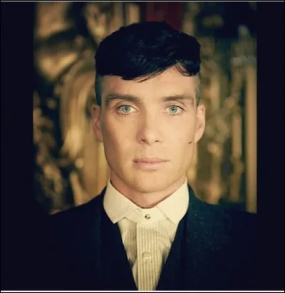 Qui joue le rôle de Thomas Shelby ?