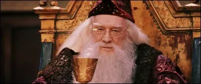 Son nom est Dumbledore.