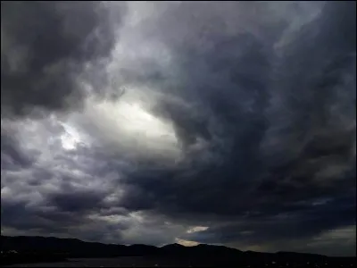 De l'eau qui tombe du ciel :