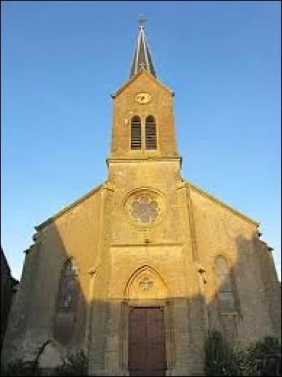 Notre balade commence devant l'église d'Affléville. Village du Grand-Est, dans l'arrondissement de Briey, il se situe dans le département ...