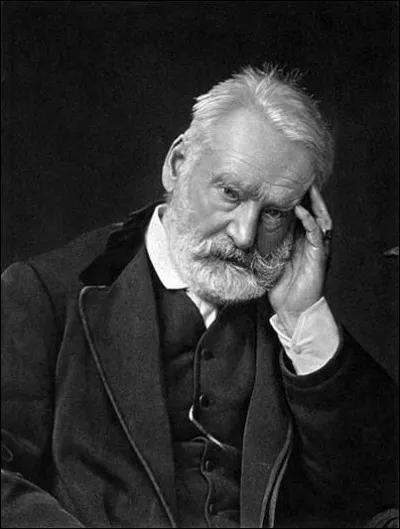 Histoire - Le corps de Victor Hugo a été déposé au Panthéon, lieu de souvenir de personnages qui ont marqué l'Histoire comme Rousseau avant lui ; en quelle année s'est effectué le dépôt du corps de Victor Hugo dans ce monument néo-classique ?