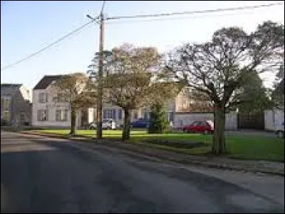 Notre balade commence aujourd'hui en Ile-de-France, à Amponville. Village de l'arrondissement de Fontainebleau, dans le parc naturel régional du Gâtinais français, il se situe dans le département ...