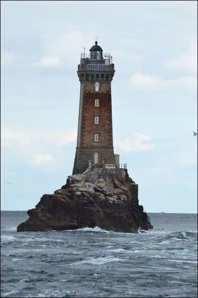 Où est le phare de la Vieille ?