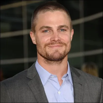 En quelle année Stephen Amell est-il né un 8 mai ?