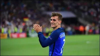 Quel est le poste d'Antoine Griezmann sur le terrain ?