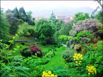 Quel philosophe de la Grèce antique créa, à Athènes, en -306, une école nommée "Le Jardin" ?