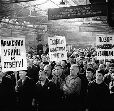 Que fais-tu si le Parti communiste organise un meeting devant ton usine ?