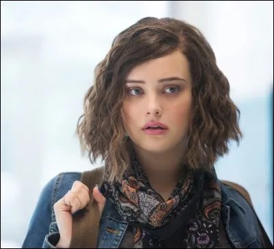 Hannah Baker est une jeune fille qui s'est suicidée. Elle laisse alors une boîte de cassettes enregistrées racontant les raisons de son suicide. Combien de cassettes laisse-t-elle ?