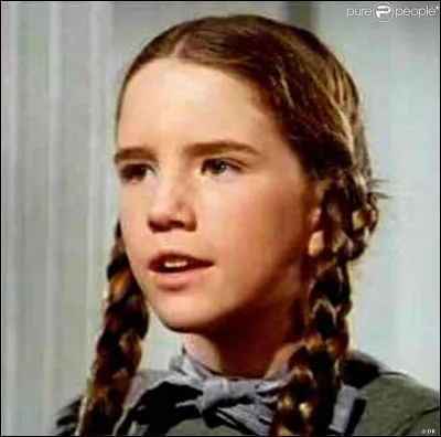 Le personnage s'appelle Laura Ingalls, fille de Charles et Caroline Ingalls. Qui est la pire ennemie de Laura ?