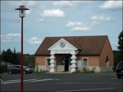 Pour commencer la semaine, je vous emmène en Auvergne-Rhône-Alpes, à Espinasse-Vozelle. Commune de l'aire urbaine Vichyssoise, en Limagne bourbonnaise, elle se situe dans le département ...