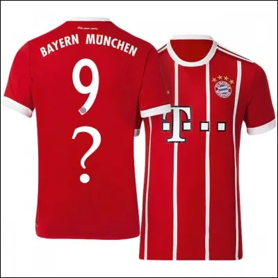 Quel attaquant du Bayern Munich porte le numéro 9 ?