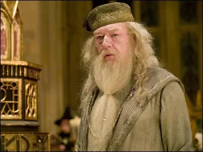 Quel est le nom complet d'Albus Dumbledore ?