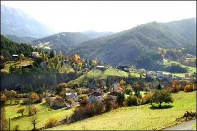 Quel département n'est pas voisin de celui des Alpes-de-Haute-Provence ?