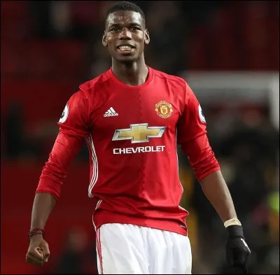 Pour quelle grosse somme Paul Pogba est-il devenu le transfert le plus cher de l'histoire ?