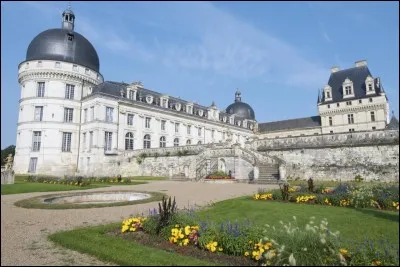 Votre oncle Thierry vous a invité à passer quelques jours chez lui à Valençay,dans quel département habite-t-il ?