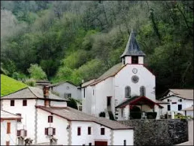 Notre balade du week-end commence dans le Pays Basque, à Arnéguy. Nous sommes dans le département ...