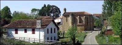 Cette balade débute aujourd'hui en Nouvelle-Aquitaine, à Arancou. Village de l'arrondissement de Bayonne, il se situe dans le département ...