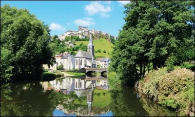 Quand fut créé le département du Cantal ?