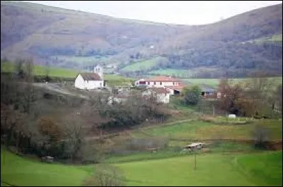 Cette semaine, notre balade commence en Nouvelle-Aquitaine, à Arhanus. Petit village de 70 habitants, dans le Pays d'Ostabarret, il se situe dans le département ...