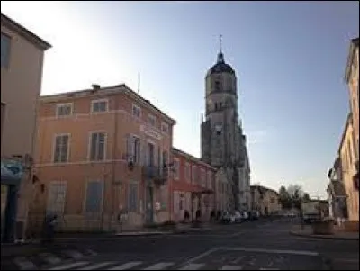 Nous commençons notre balade en Auvergne-Rhône-Alpes, Bâgé-le-Châtel. Commune Bressanne, elle se situe dans le département ...