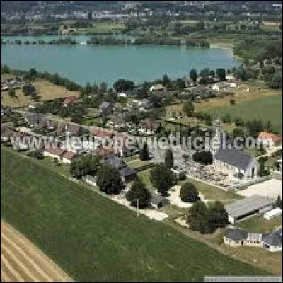 Cette balade commence aujourd'hui en Normandie, à Berville-sur-Seine. Commune située dans un méandre de la Seine, dans le parc naturel régional des Boucles de la Seine Normande, elle se trouve dans le département ...