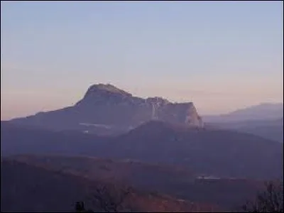 Quel est le point culminant du massif des Corbières ?