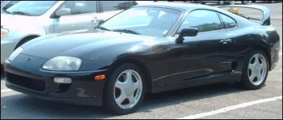 Quelle était la puissance de la Toyota Supra Bi-turbo MK IV ?