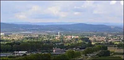 Nous commençons notre balade en Occitanie, à Canet. Ville au bord de l'Hérault, elle se situe dans le département ...