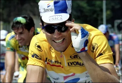 Miguel Indurain arrête la compétition en 1995 après une carrière de 12 ans. Il a égalé Eddy Merckx en remportant le Tour de France 5 fois.