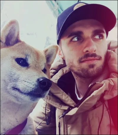 Squeezie a plusieurs animaux. Ce chien est-il le sien ?