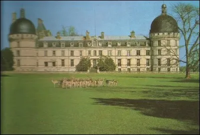 Le musée Talleyrand se trouve à...