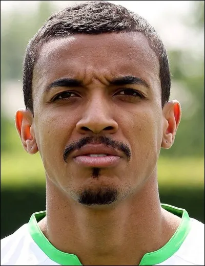 Quelle est la taille Luiz Gustavo ?