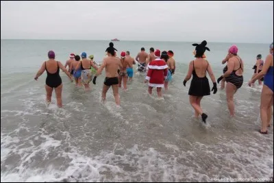 Commençons par Dieppe et son traditionnel bain du 1er janvier. Quelle est, à votre avis, la température de l'eau ?